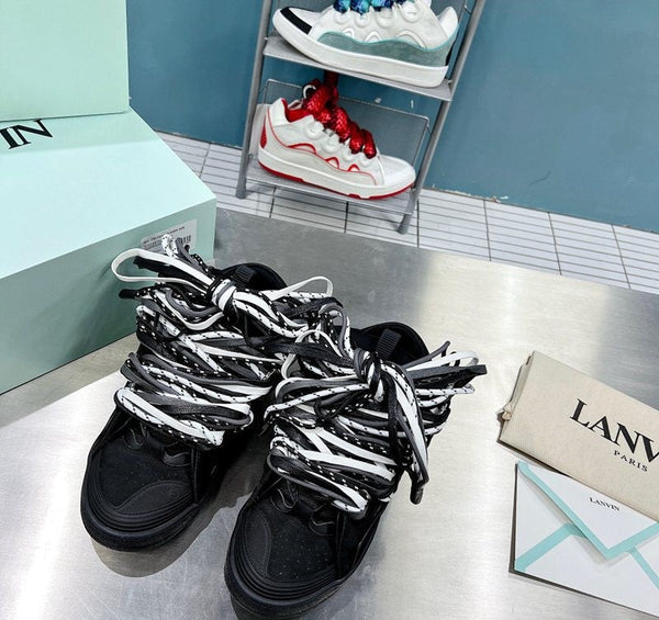 Lanvin Curb