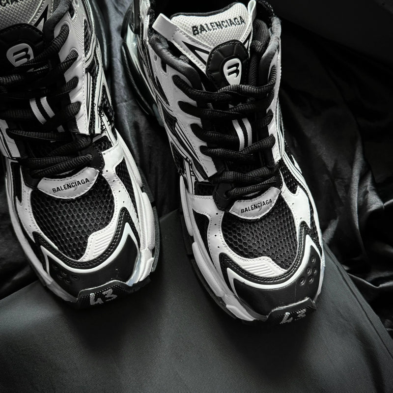 Balenciaga Runner