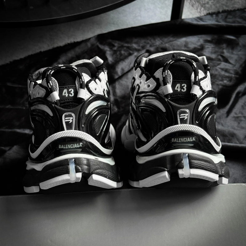 Balenciaga Runner
